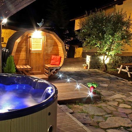 Chalet Eterlou Hotel Тин Екстериор снимка