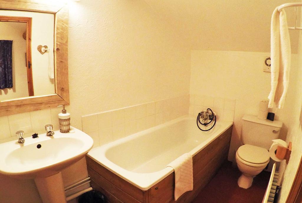 Chalet Eterlou Hotel Тин Екстериор снимка