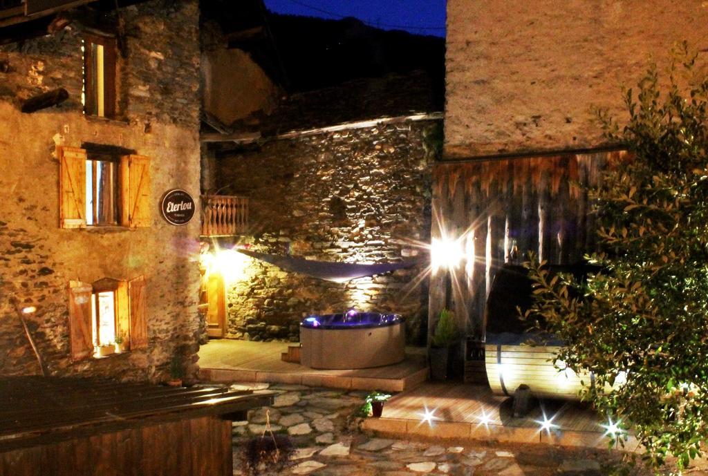 Chalet Eterlou Hotel Тин Екстериор снимка