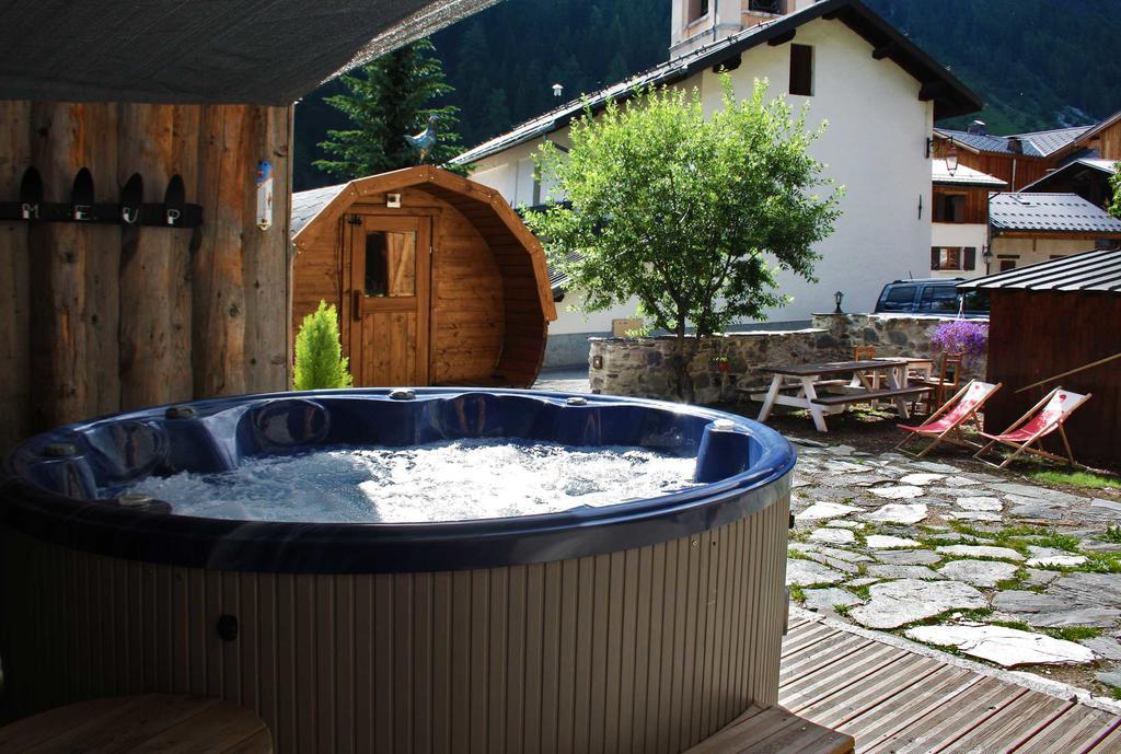 Chalet Eterlou Hotel Тин Екстериор снимка