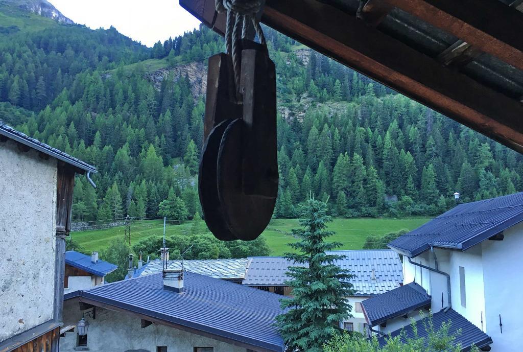 Chalet Eterlou Hotel Тин Екстериор снимка