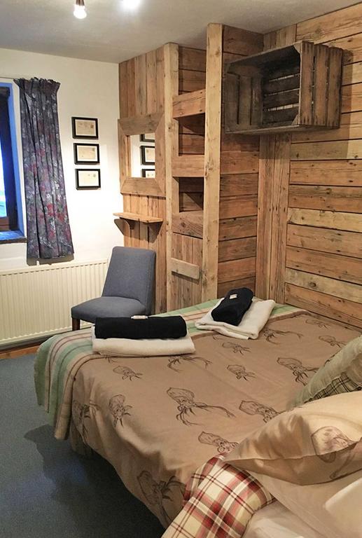 Chalet Eterlou Hotel Тин Екстериор снимка