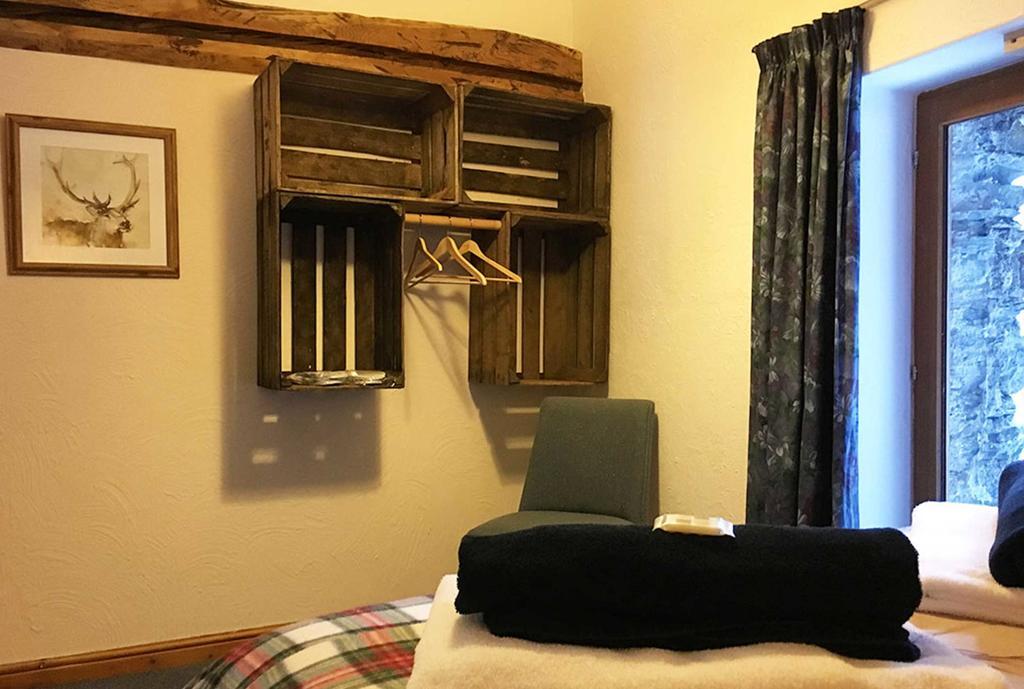 Chalet Eterlou Hotel Тин Екстериор снимка