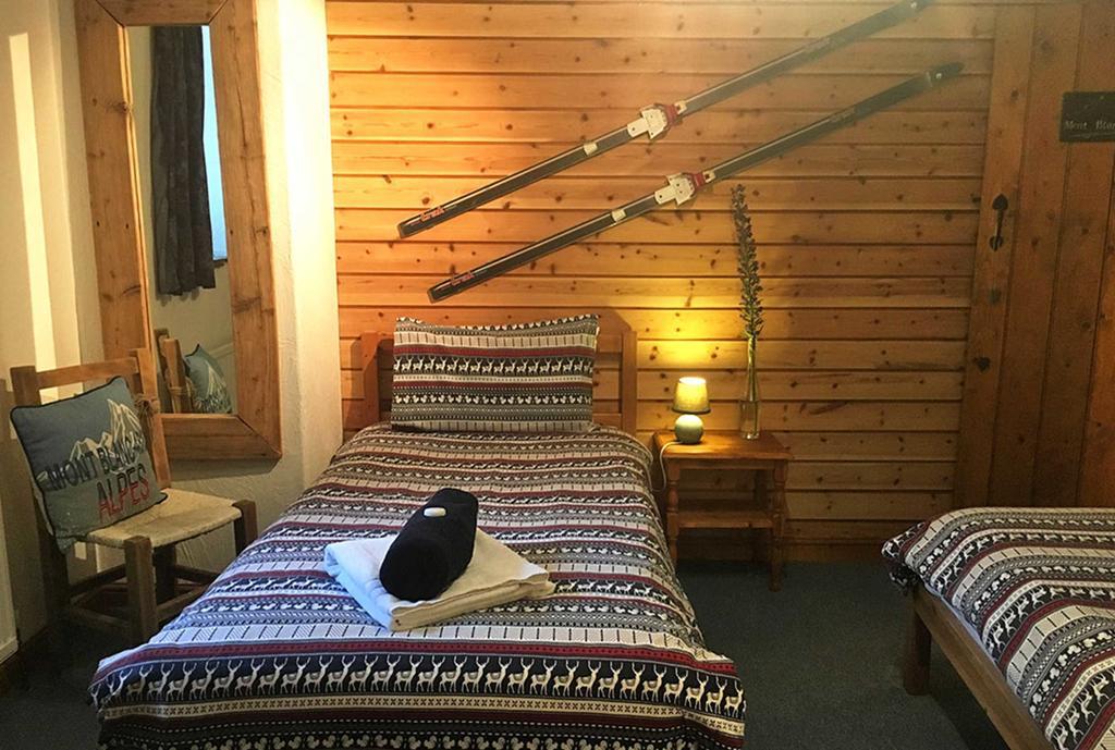 Chalet Eterlou Hotel Тин Екстериор снимка