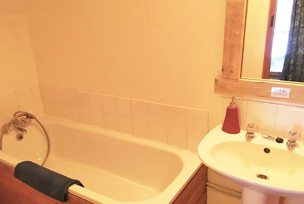 Chalet Eterlou Hotel Тин Екстериор снимка