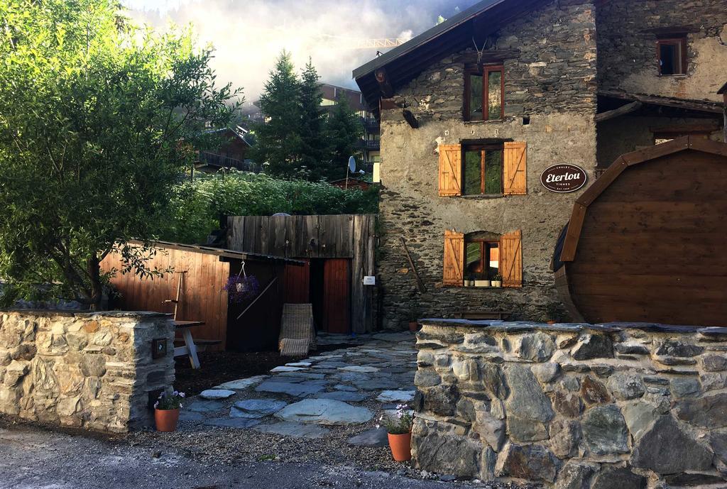 Chalet Eterlou Hotel Тин Екстериор снимка