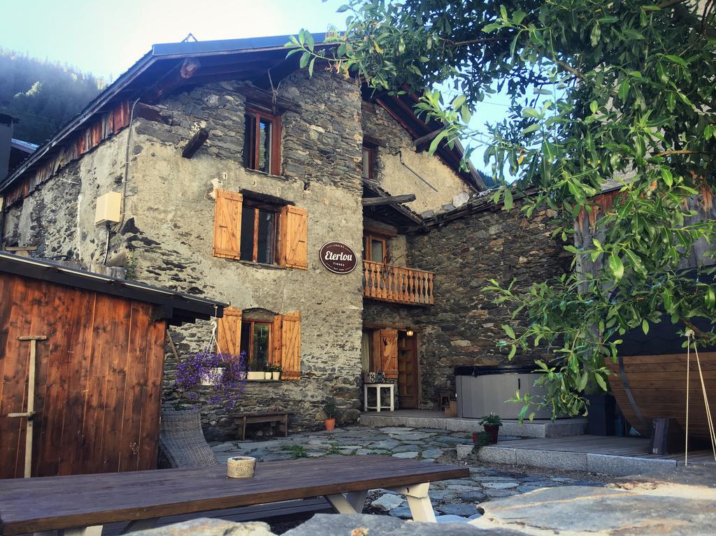 Chalet Eterlou Hotel Тин Екстериор снимка